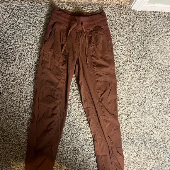 lululemon  Brown joggers - Picture 1 of 2